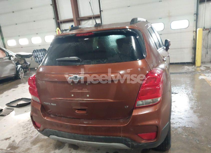 Photo 16 of 2019 Chevrolet Trax LT (VIN 3GNCJPSB1KL237028)