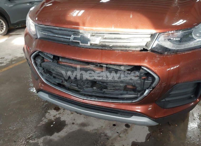Photo 6 of 2019 Chevrolet Trax LT (VIN 3GNCJPSB1KL237028)