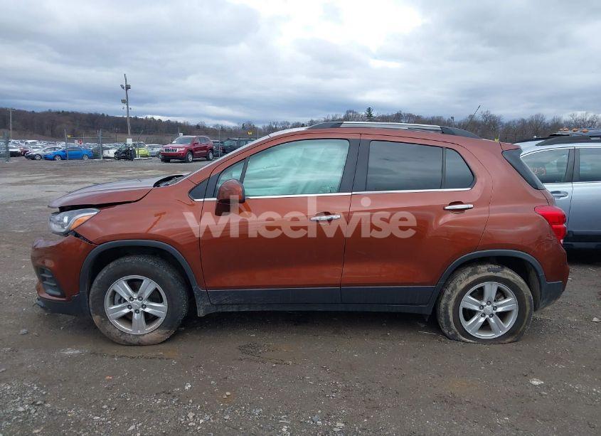 Photo 14 of 2019 Chevrolet Trax LT (VIN 3GNCJPSB1KL250992)