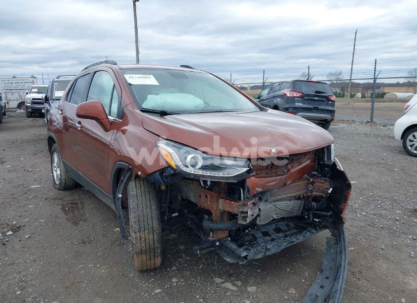 Photo 6 of 2019 Chevrolet Trax LT (VIN 3GNCJPSB1KL250992)