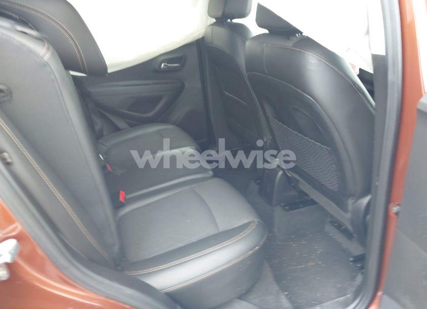 Photo 8 of 2019 Chevrolet Trax LT (VIN 3GNCJPSB1KL250992)