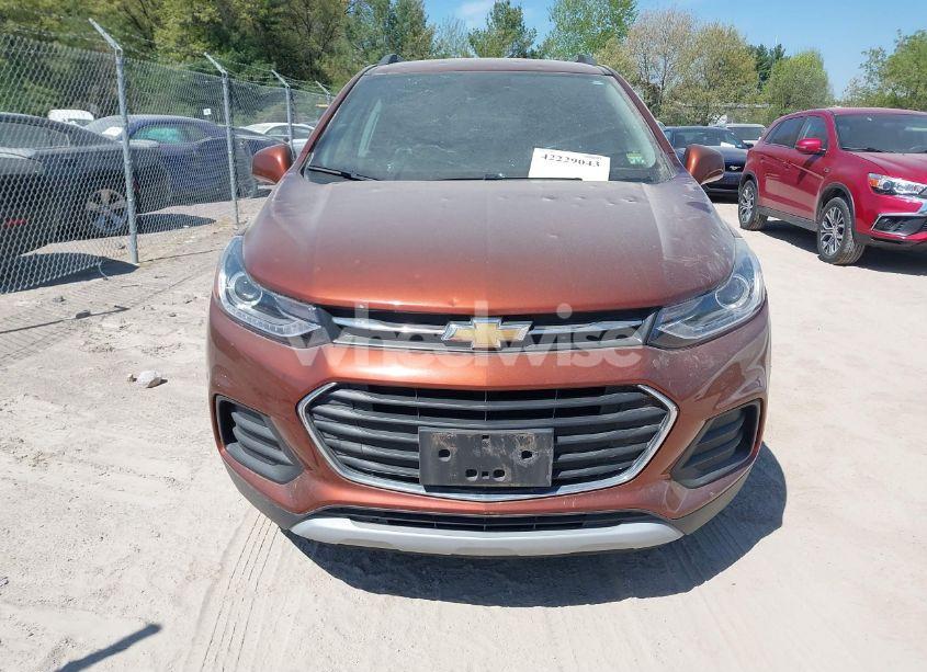 Photo 12 of 2019 Chevrolet Trax LT (VIN 3GNCJPSB1KL276945)