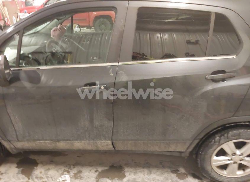 Photo 14 of 2016 Chevrolet Trax LT (VIN 3GNCJPSB2GL276962)