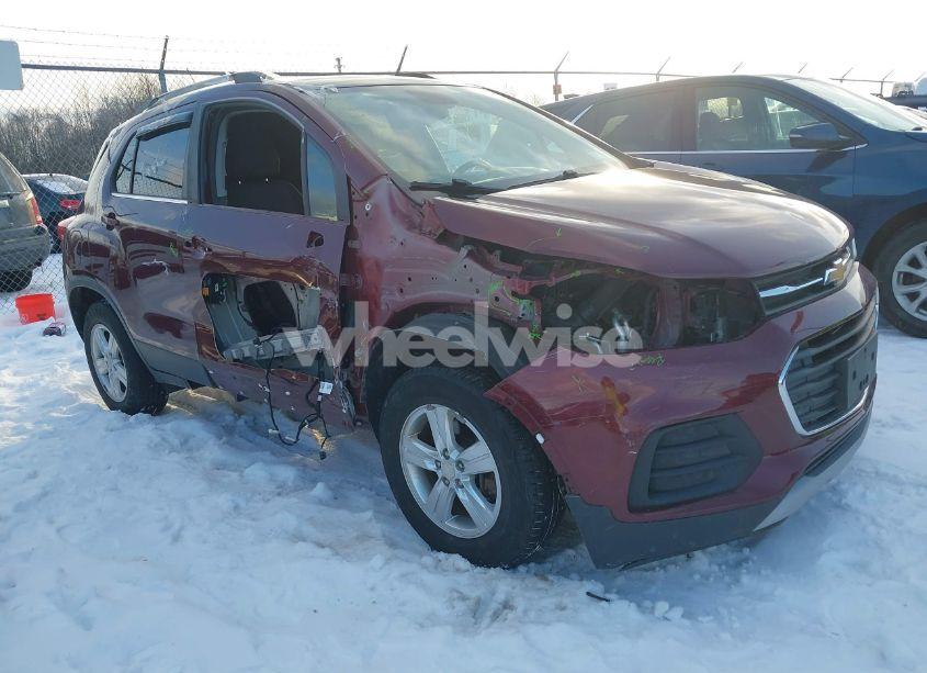 2017 Chevrolet Trax LT (VIN 3GNCJPSB2HL215418) main photo