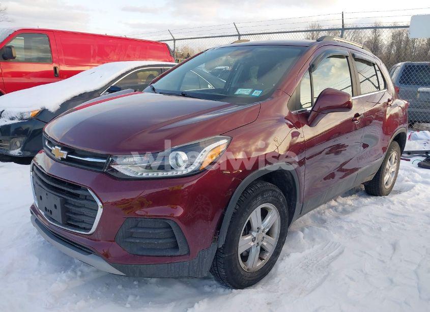 Photo 2 of 2017 Chevrolet Trax LT (VIN 3GNCJPSB2HL215418)