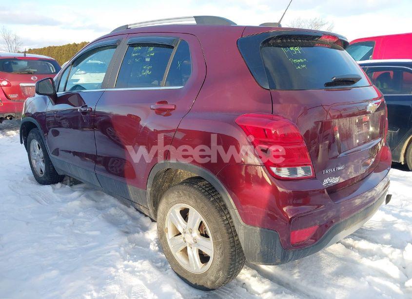 Photo 3 of 2017 Chevrolet Trax LT (VIN 3GNCJPSB2HL215418)