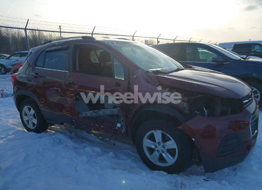 Photo 6 of 2017 Chevrolet Trax LT (VIN 3GNCJPSB2HL215418)