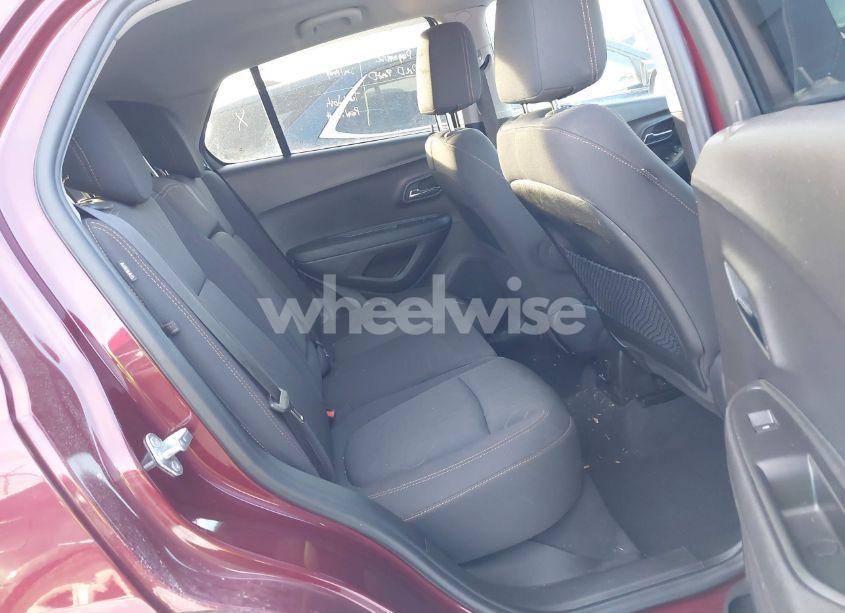 Photo 8 of 2017 Chevrolet Trax LT (VIN 3GNCJPSB2HL215418)