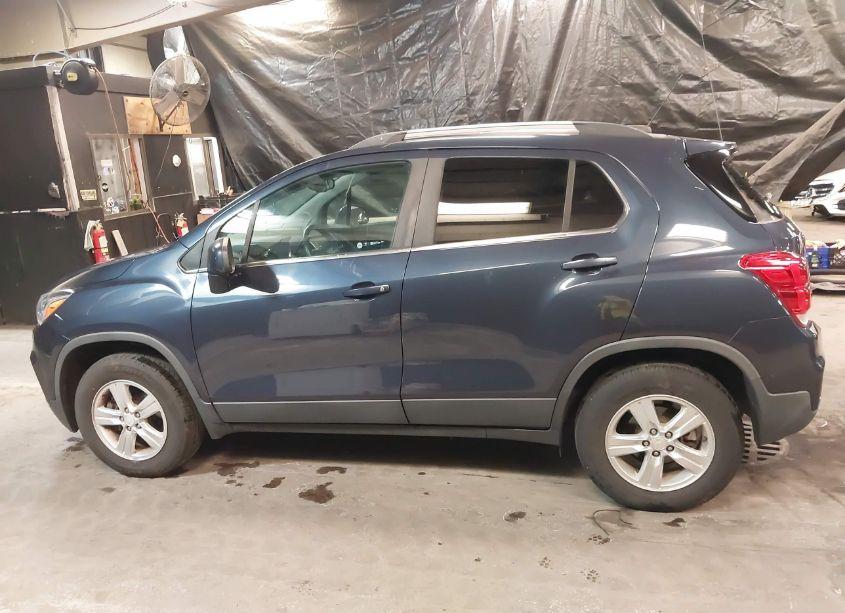 Photo 14 of 2018 Chevrolet Trax LT (VIN 3GNCJPSB2JL285653)