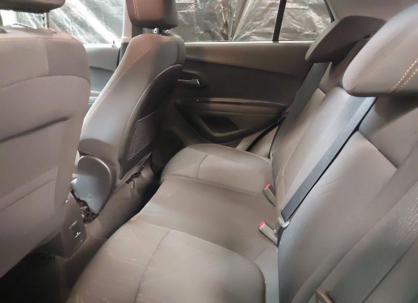 Photo 8 of 2018 Chevrolet Trax LT (VIN 3GNCJPSB2JL285653)