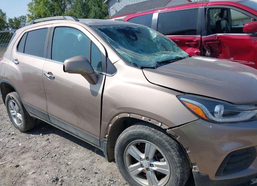 Photo 13 of 2018 Chevrolet Trax LT (VIN 3GNCJPSB2JL417729)