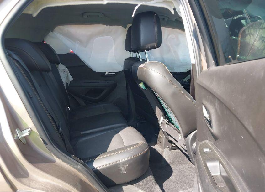 Photo 8 of 2018 Chevrolet Trax LT (VIN 3GNCJPSB2JL417729)