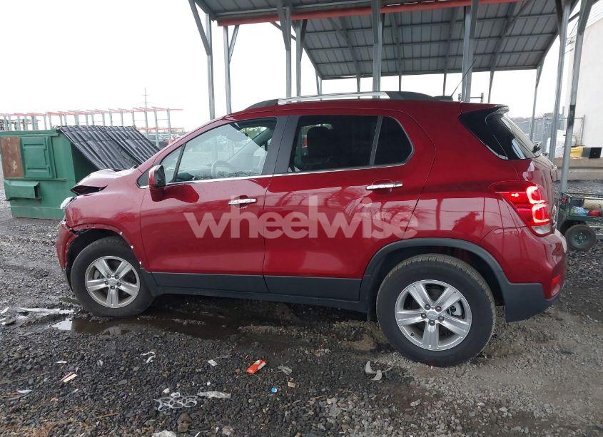 Photo 14 of 2019 Chevrolet Trax LT (VIN 3GNCJPSB2KL175848)
