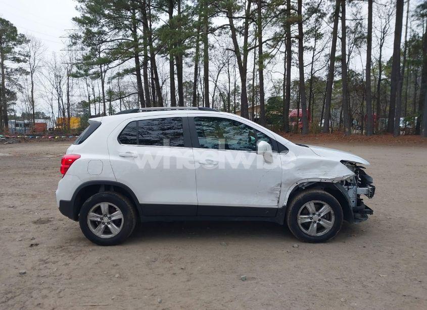 Photo 13 of 2019 Chevrolet Trax LT (VIN 3GNCJPSB2KL212672)