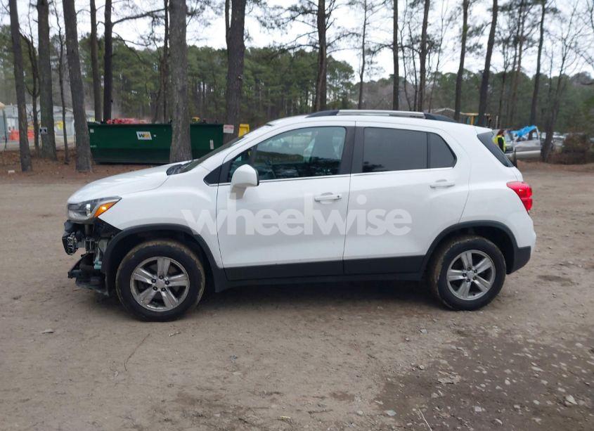 Photo 14 of 2019 Chevrolet Trax LT (VIN 3GNCJPSB2KL212672)