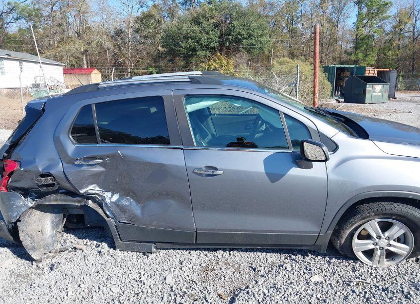 Photo 13 of 2020 Chevrolet Trax AWD LT (VIN 3GNCJPSB2LL258133)