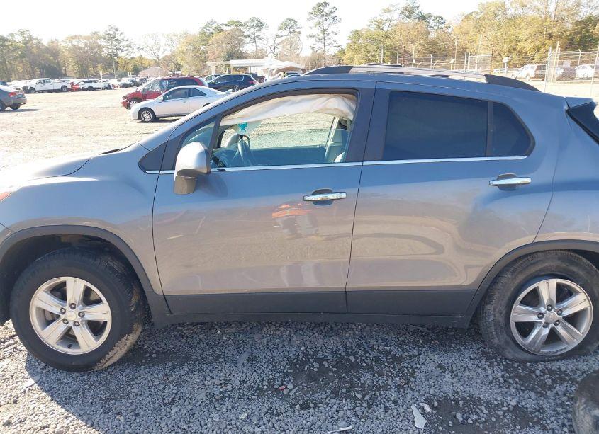 Photo 14 of 2020 Chevrolet Trax AWD LT (VIN 3GNCJPSB2LL258133)