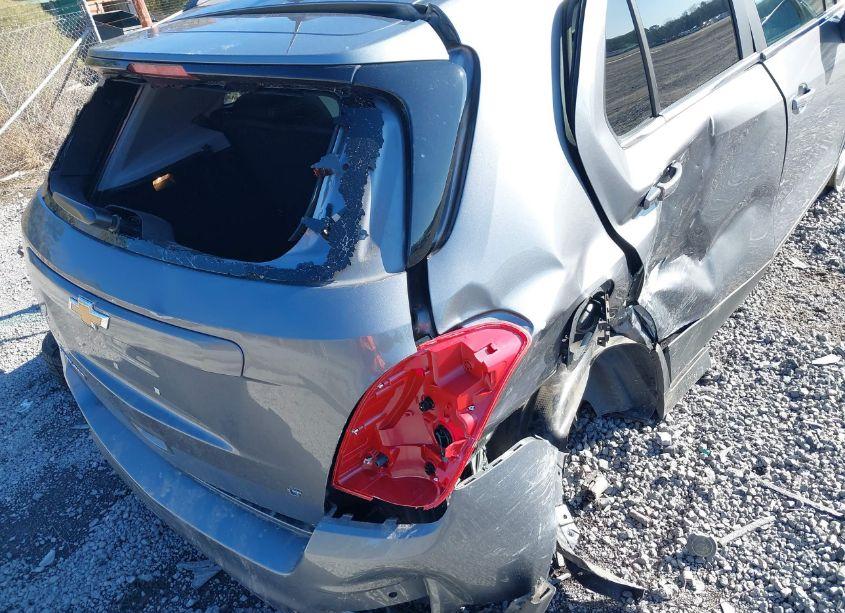 Photo 6 of 2020 Chevrolet Trax AWD LT (VIN 3GNCJPSB2LL258133)