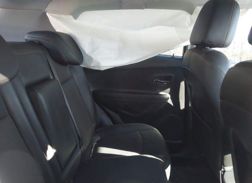 Photo 8 of 2020 Chevrolet Trax AWD LT (VIN 3GNCJPSB2LL258133)