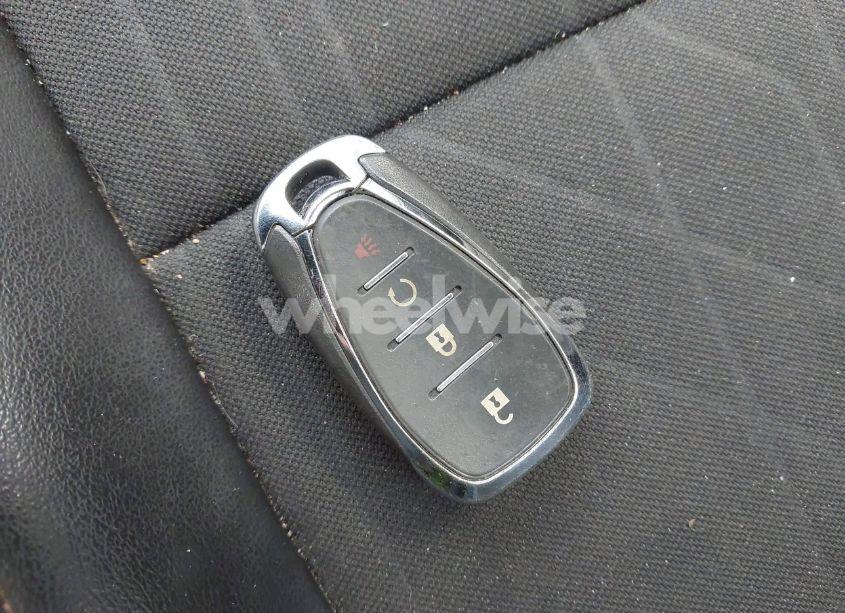 Photo 11 of 2019 Chevrolet Trax LT (VIN 3GNCJPSB3KL167581)