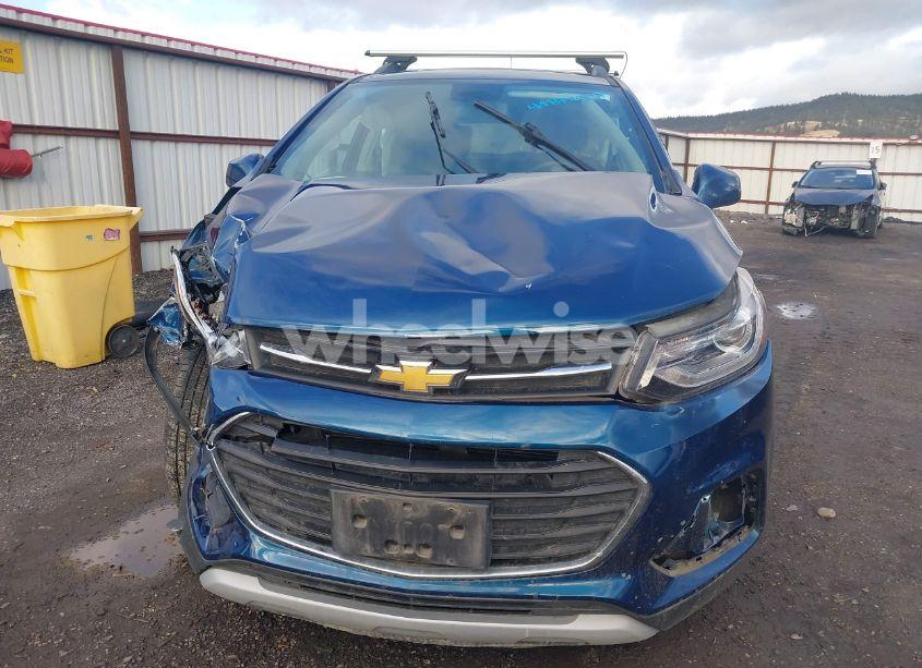 Photo 12 of 2019 Chevrolet Trax LT (VIN 3GNCJPSB3KL167581)