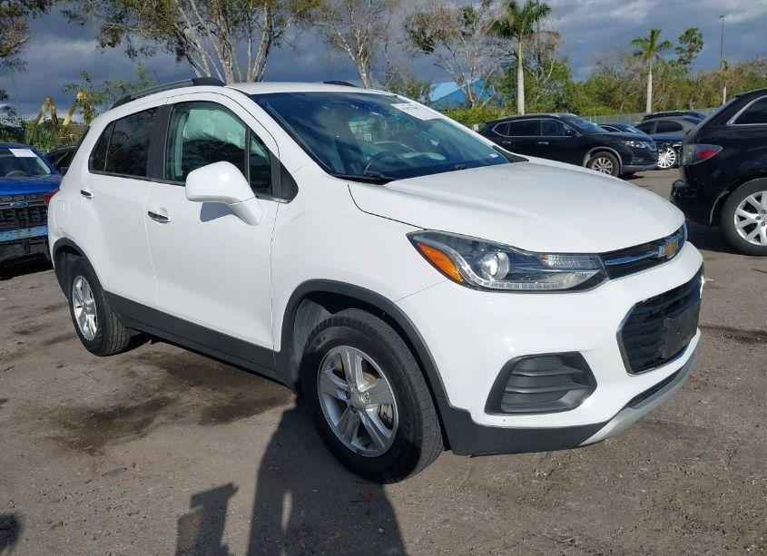 2019 Chevrolet Trax LT (VIN 3GNCJPSB3KL221137) main photo