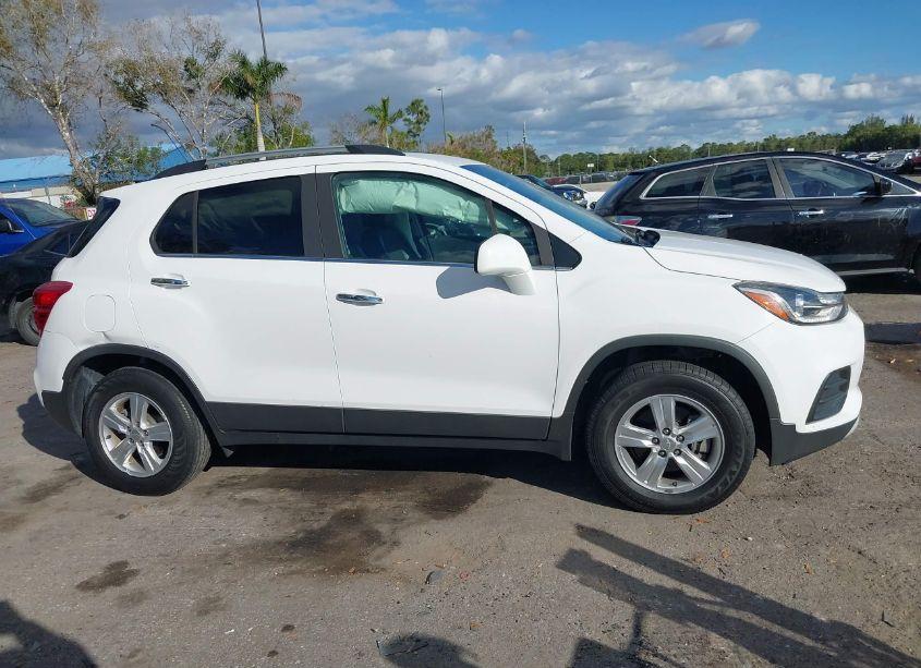 Photo 13 of 2019 Chevrolet Trax LT (VIN 3GNCJPSB3KL221137)