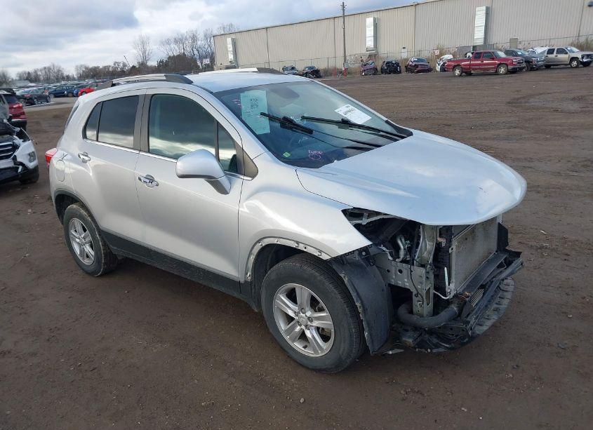 2019 Chevrolet Trax LT (VIN 3GNCJPSB3KL287459) main photo