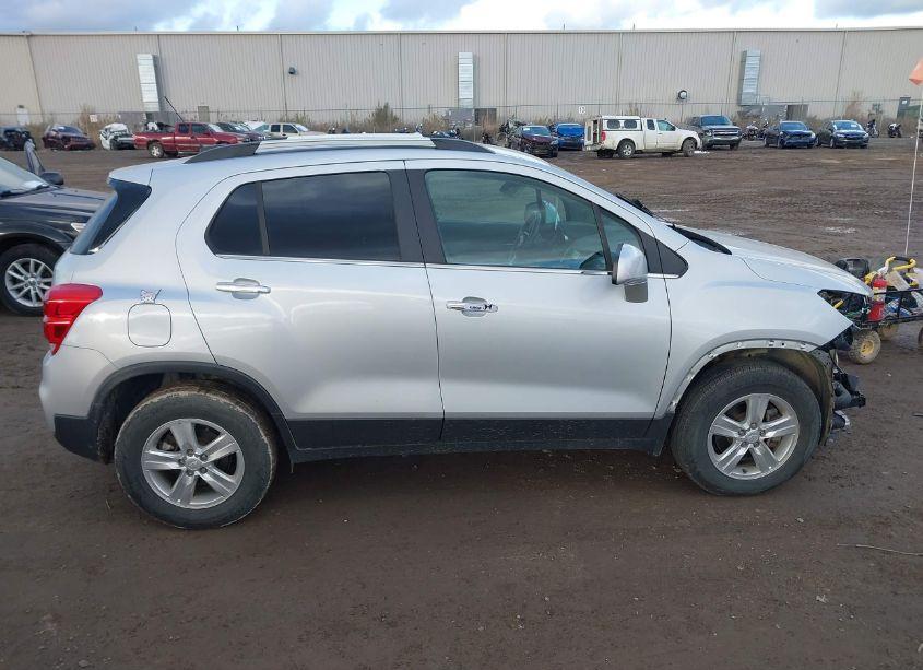 Photo 13 of 2019 Chevrolet Trax LT (VIN 3GNCJPSB3KL287459)