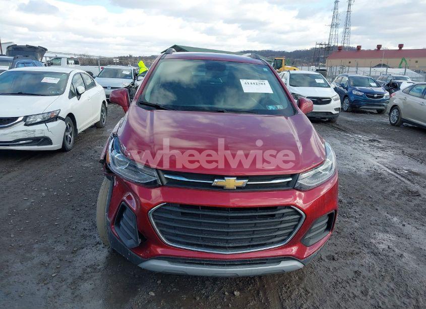 Photo 12 of 2020 Chevrolet Trax AWD LT (VIN 3GNCJPSB3LL188674)