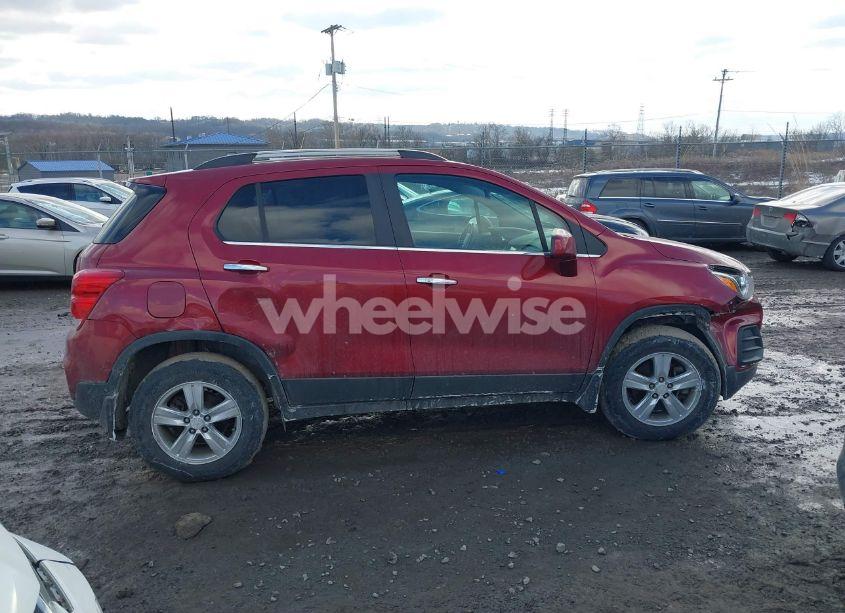 Photo 13 of 2020 Chevrolet Trax AWD LT (VIN 3GNCJPSB3LL188674)