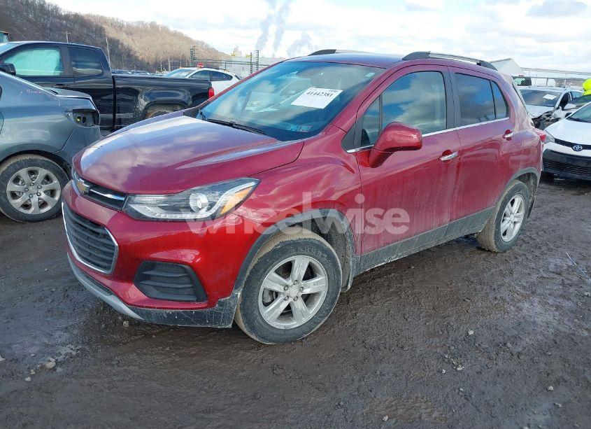 Photo 2 of 2020 Chevrolet Trax AWD LT (VIN 3GNCJPSB3LL188674)