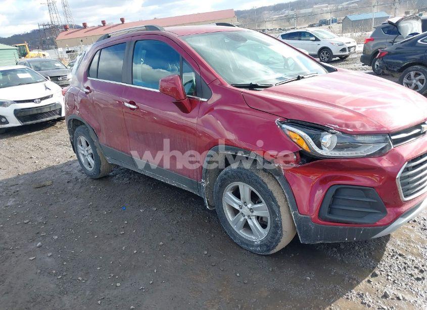 Photo 6 of 2020 Chevrolet Trax AWD LT (VIN 3GNCJPSB3LL188674)