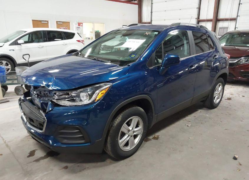 Photo 2 of 2020 Chevrolet Trax AWD LT (VIN 3GNCJPSB3LL215422)