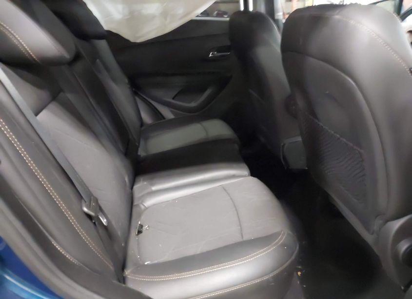 Photo 8 of 2020 Chevrolet Trax AWD LT (VIN 3GNCJPSB3LL215422)