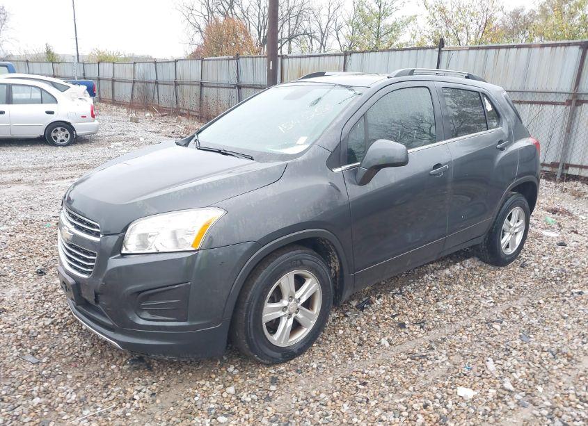 Photo 2 of 2016 Chevrolet Trax LT (VIN 3GNCJPSB4GL154264)