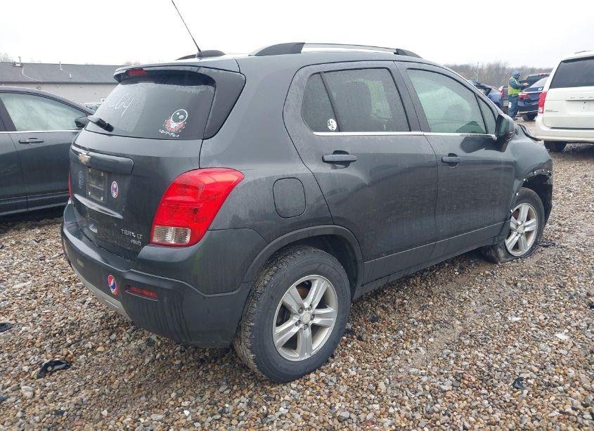 Photo 4 of 2016 Chevrolet Trax LT (VIN 3GNCJPSB4GL154264)