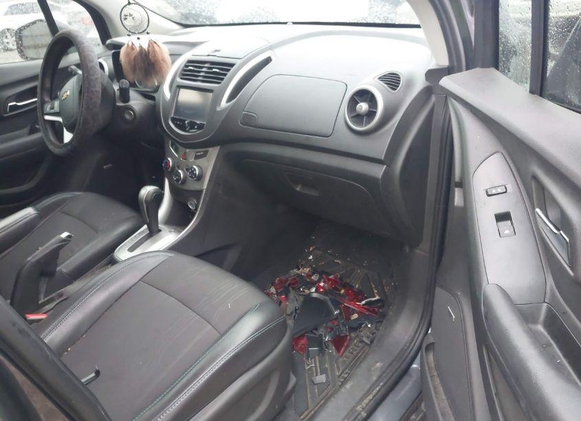 Photo 5 of 2016 Chevrolet Trax LT (VIN 3GNCJPSB4GL154264)