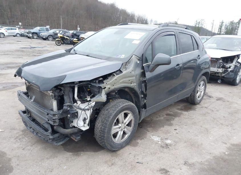 Photo 2 of 2016 Chevrolet Trax LT (VIN 3GNCJPSB4GL158573)