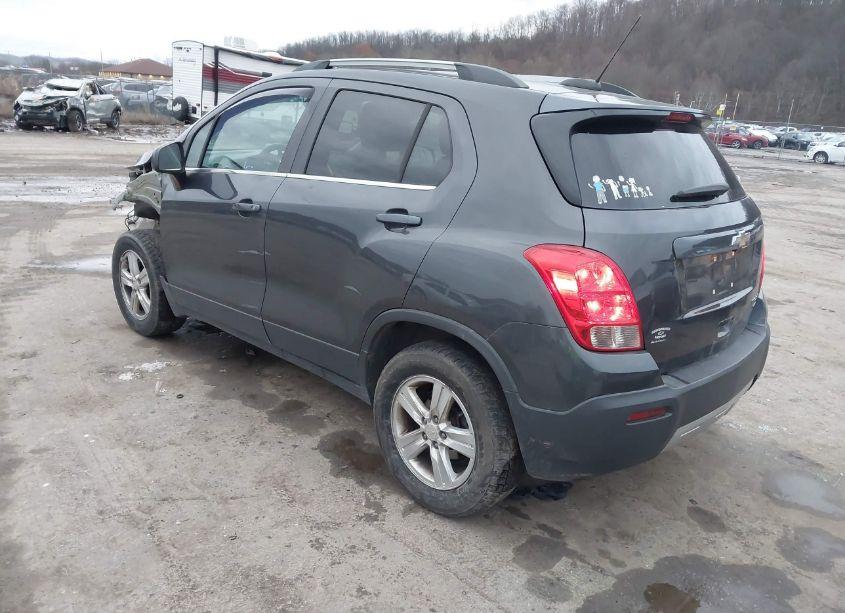 Photo 3 of 2016 Chevrolet Trax LT (VIN 3GNCJPSB4GL158573)