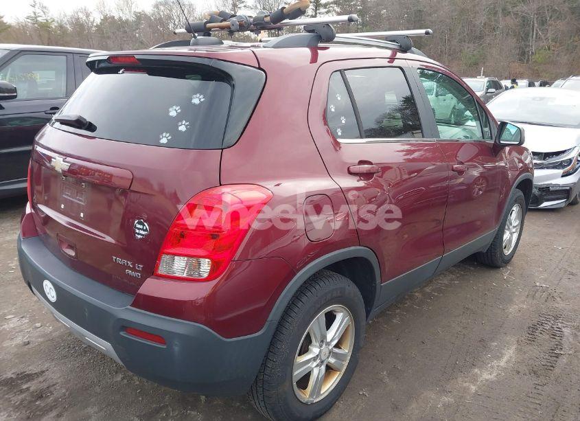 Photo 4 of 2016 Chevrolet Trax LT (VIN 3GNCJPSB4GL240478)