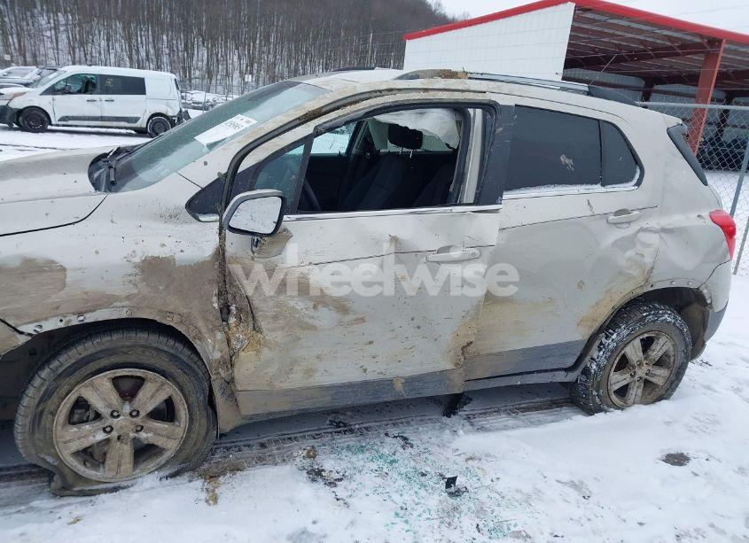 Photo 14 of 2016 Chevrolet Trax LT (VIN 3GNCJPSB4GL262447)