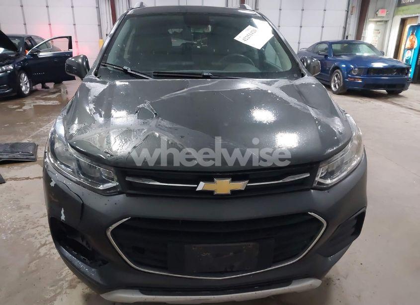 Photo 12 of 2017 Chevrolet Trax LT (VIN 3GNCJPSB4HL225450)
