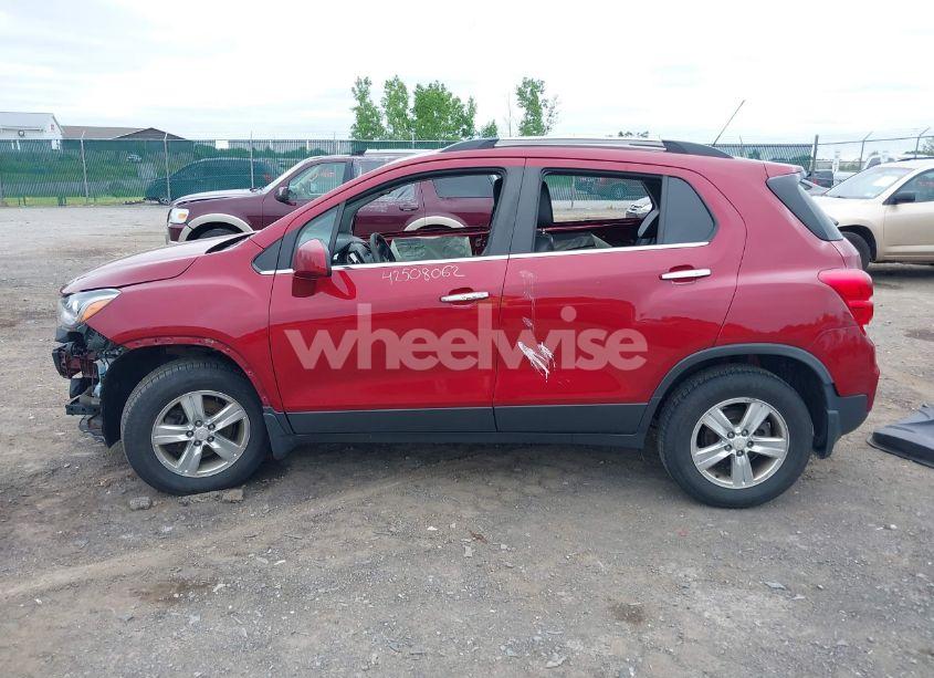 Photo 14 of 2018 Chevrolet Trax LT (VIN 3GNCJPSB4JL325506)