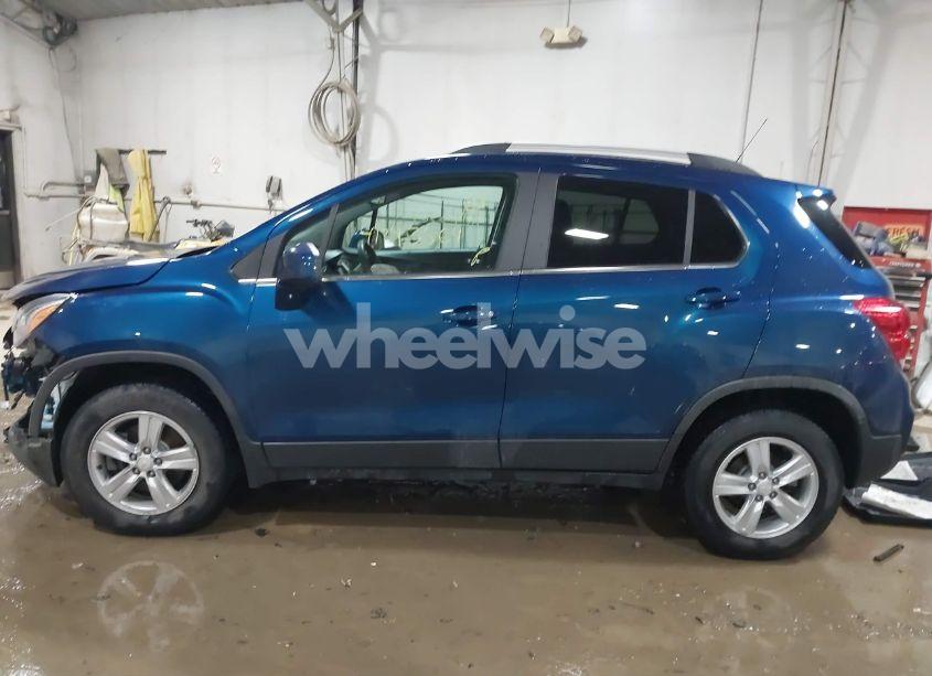 Photo 14 of 2020 Chevrolet Trax AWD LT (VIN 3GNCJPSB4LL226428)