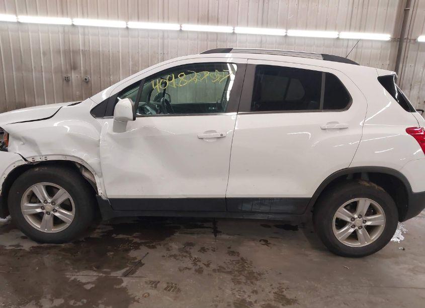 Photo 15 of 2016 Chevrolet Trax LT (VIN 3GNCJPSB5GL184969)