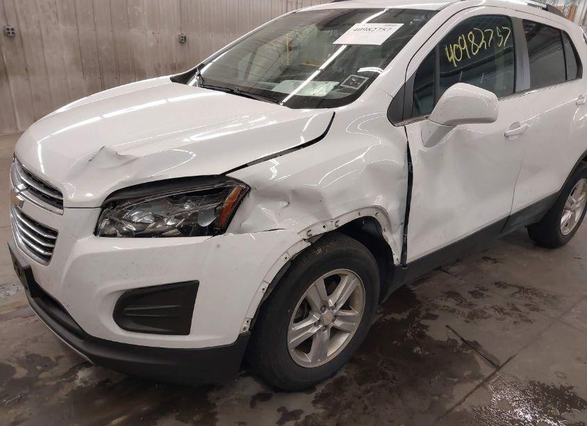 Photo 6 of 2016 Chevrolet Trax LT (VIN 3GNCJPSB5GL184969)