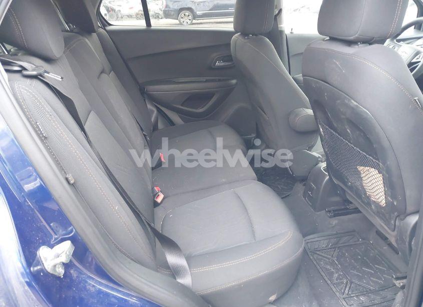 Photo 8 of 2017 Chevrolet Trax LT (VIN 3GNCJPSB5HL145896)