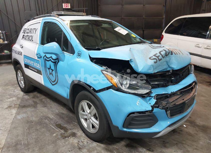 2017 Chevrolet Trax LT (VIN 3GNCJPSB5HL211184) main photo