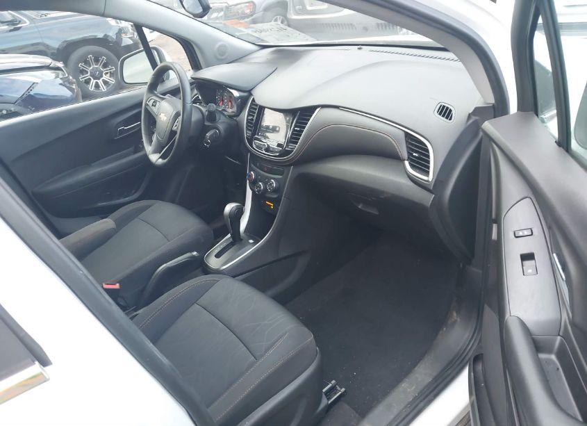 Photo 5 of 2018 Chevrolet Trax LT (VIN 3GNCJPSB5JL161036)